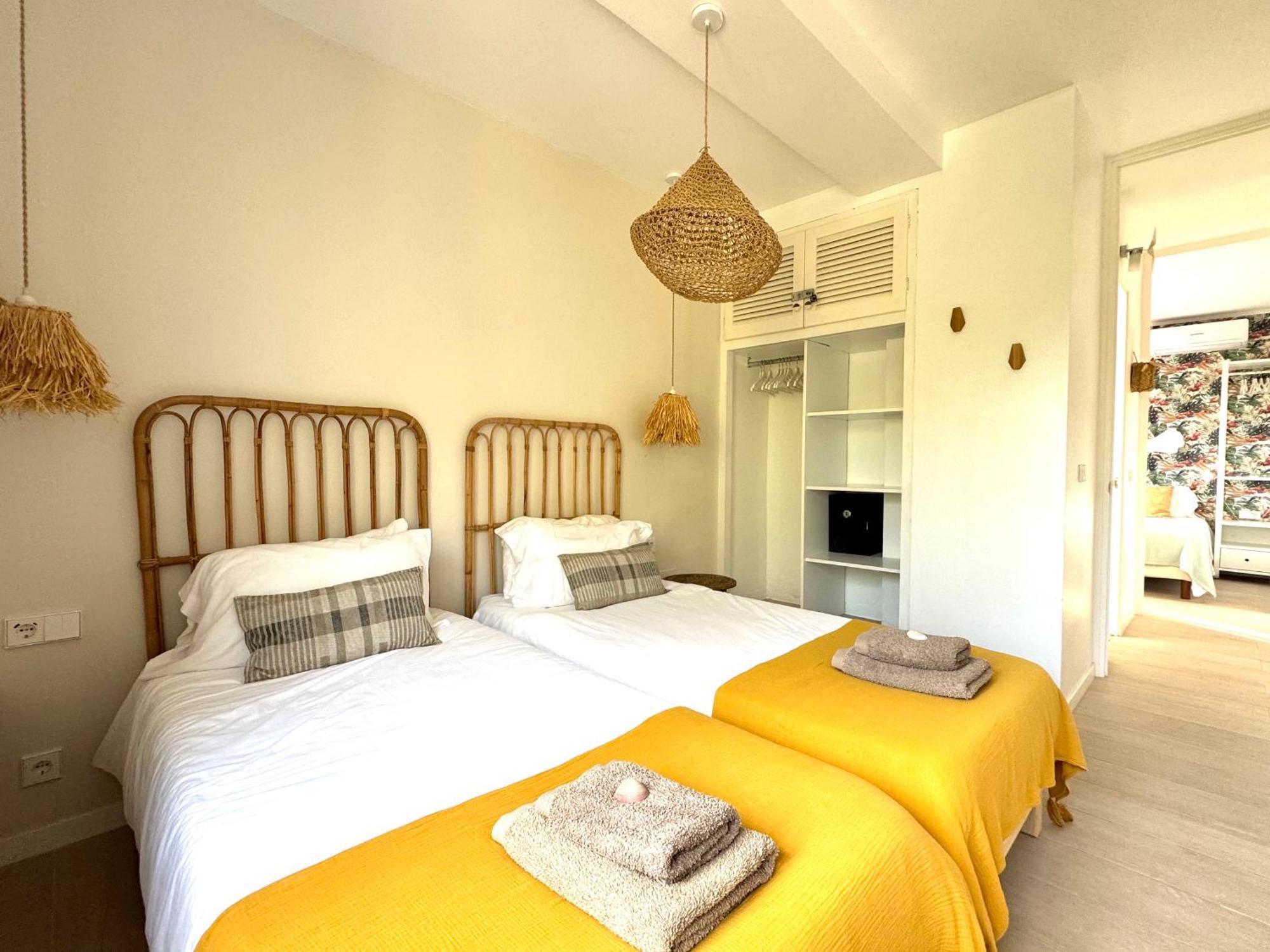 Appartement Nobe Es Pujols Proche Plage, Vue Mer 外观 照片